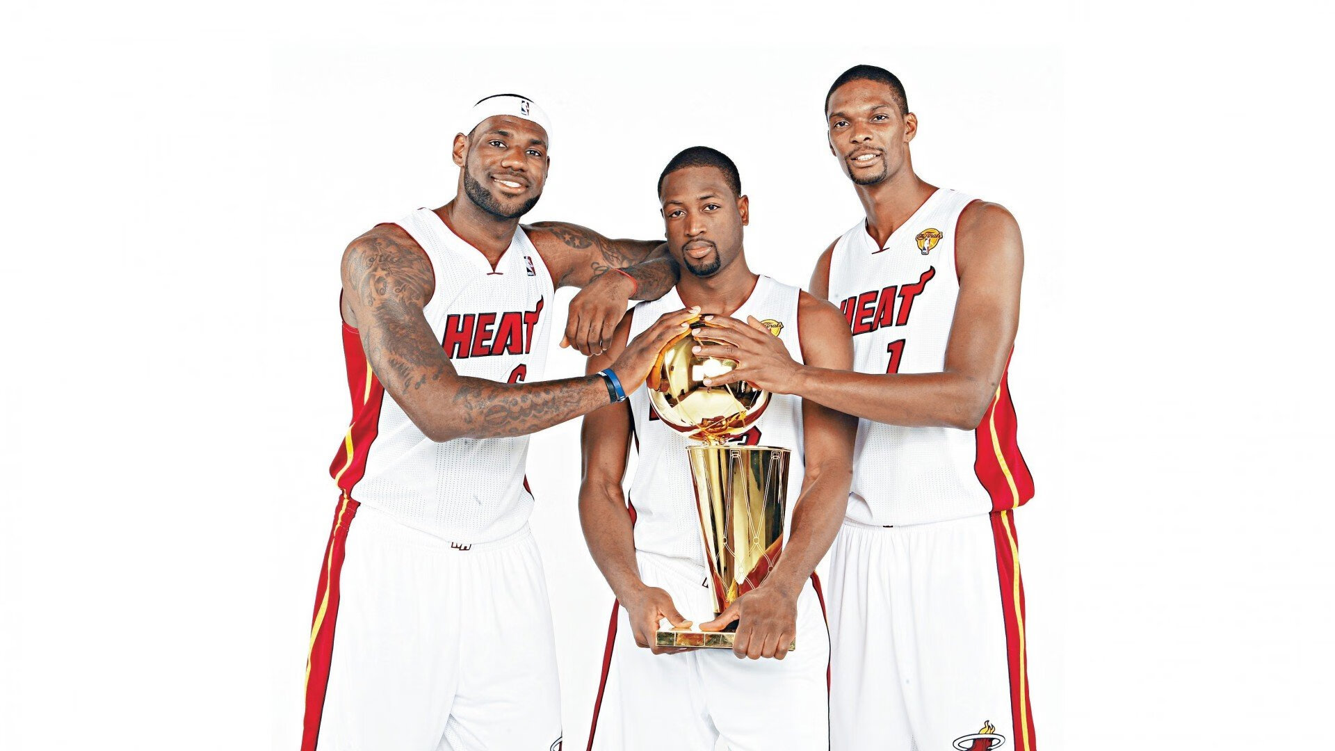 独行侠一波带走掘金，F1新赛季揭幕战中的团队战术启示